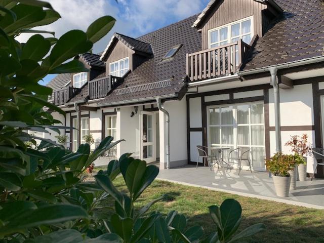 Landhotel Rosenhof Garni Am Plauer See Mit Ladesaeule Fuer E-Autos Quetzin Екстериор снимка